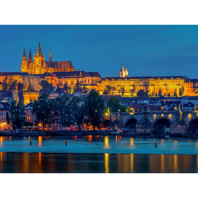 MUNICH, PRAGUE, VIENNE